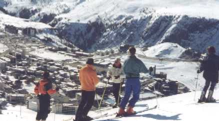 Group on Signal Hill.jpg (39543 bytes)