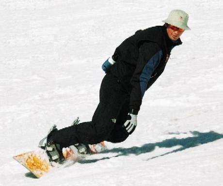 Oli Snowboarding 2.jpg (61448 bytes)